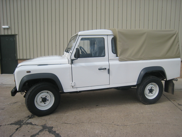 Unused Rover Defender 110 pick up LHD puma with a/c